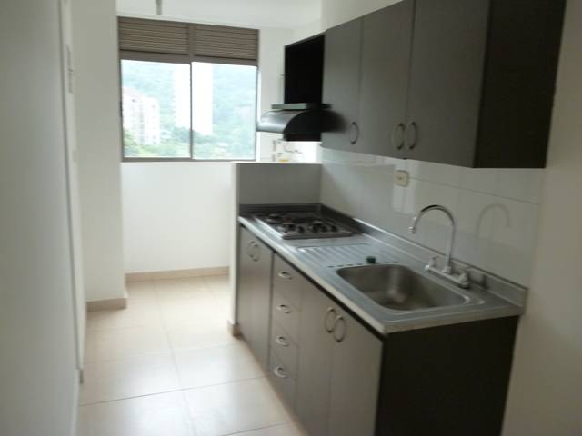 arriendo lindo apartamento en la loma del indio