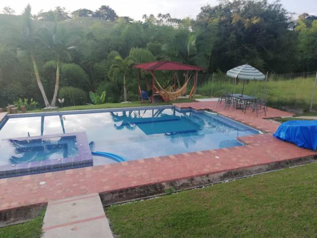 Venta de Casa Campestre en Cerrito Pereira