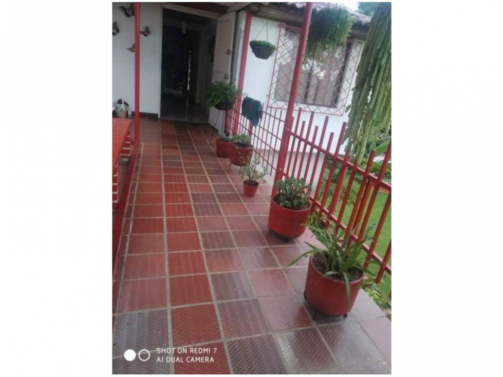 SE VENDE FINCA EN DAGUA, KILOMETRO 24. A