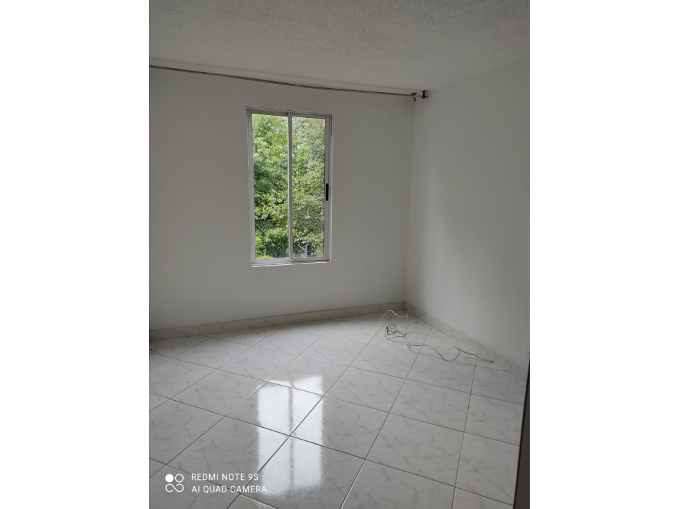 VENDO Y/O ARRIENDO APTO EN METROPOLIS- 3 HAB. MI-A