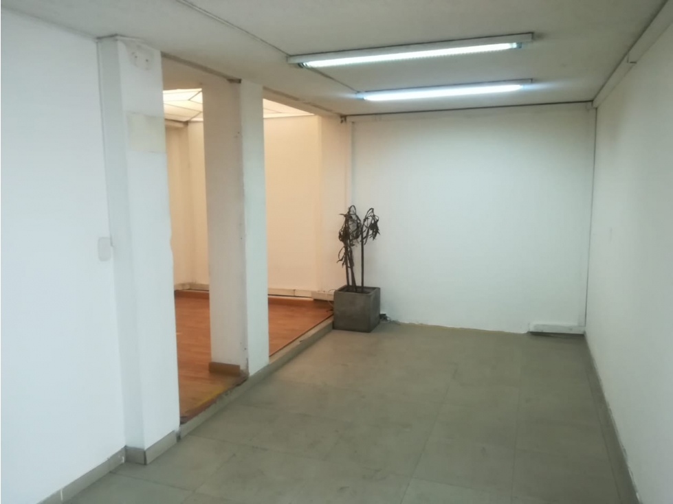 EDIFICIO EN ARRIENDO, EL LAGO, ZONA COMERCIAL