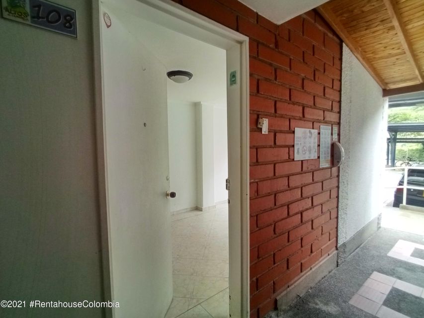 Apartamento en  La Mota(Medellin) COD: 22-556