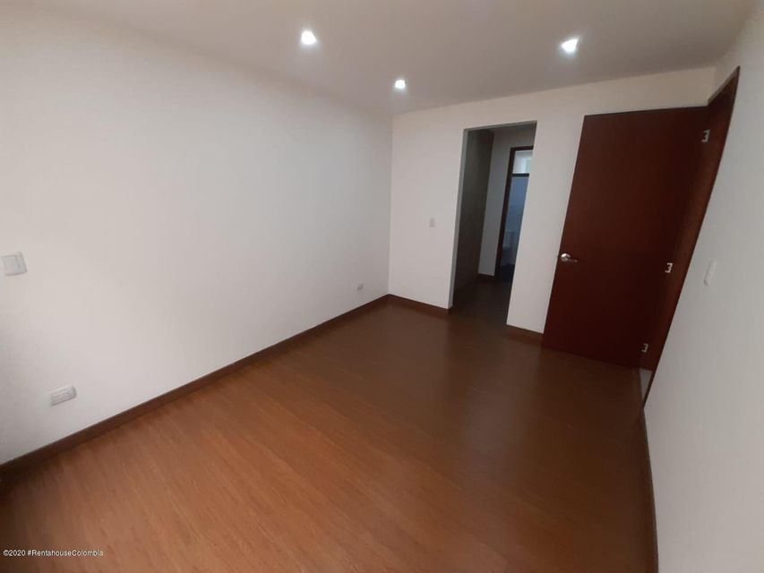 Apartamento en  20 de Julio(Chia) COD: 22-846