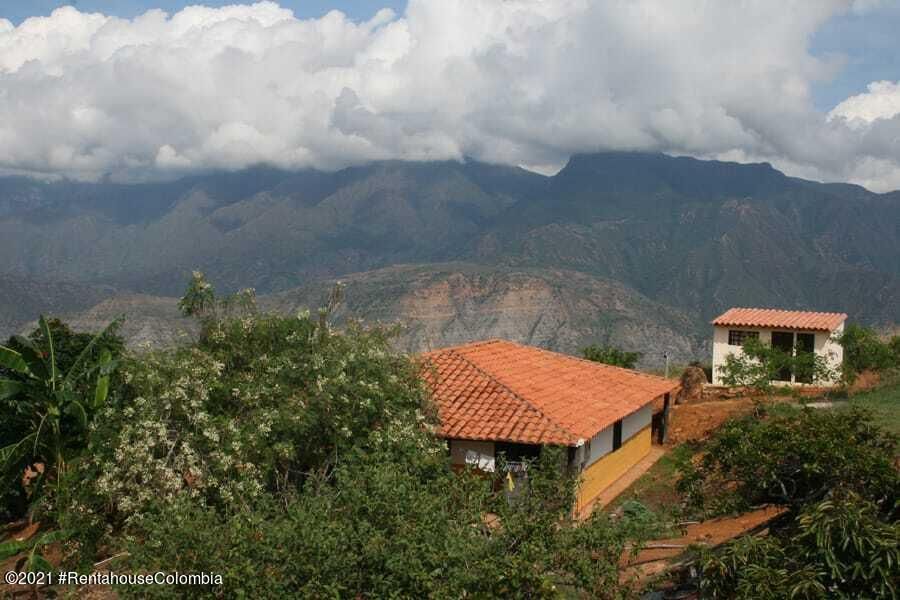 Casa en  Vereda Las Llanadas COD: 22-1093