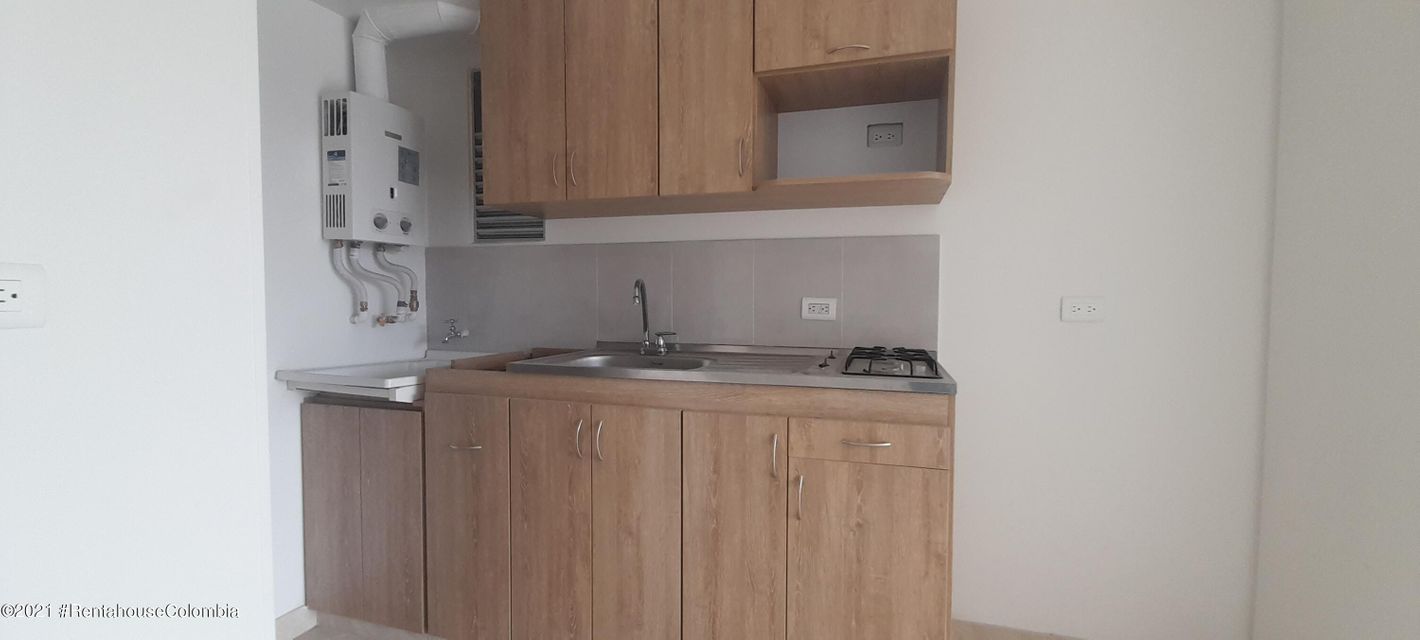 Apartamento en  Villa del Rio cod: 22-1321