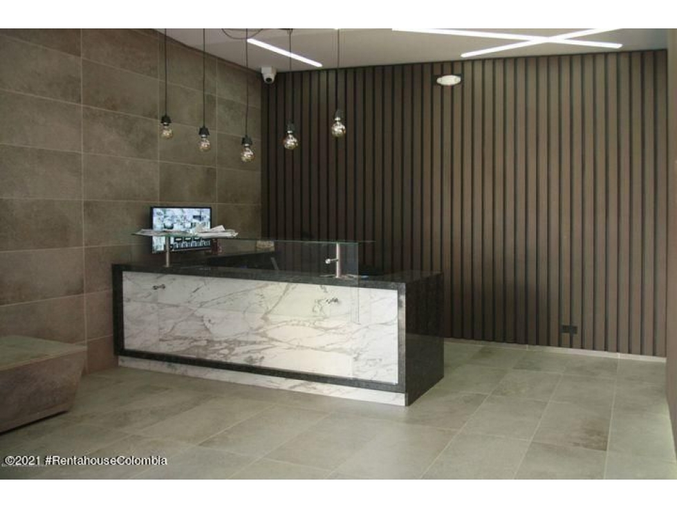 Vendo Comercial en  Chico(Bogota) C.C 22-385