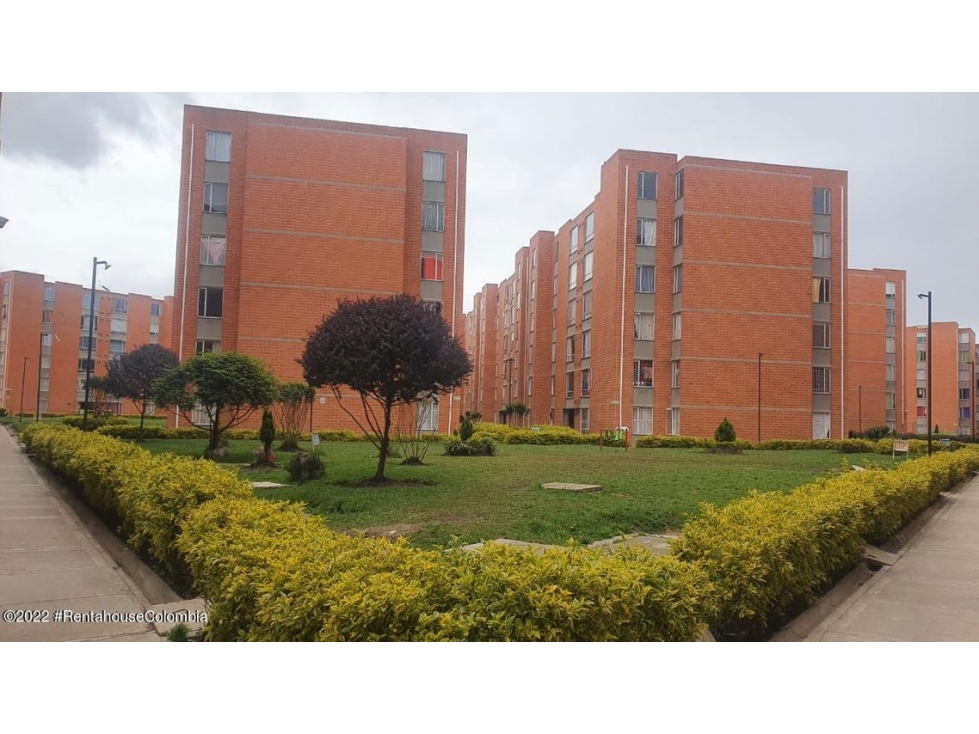 Apartamento en  Hogares Soacha RAH CO: 23-290