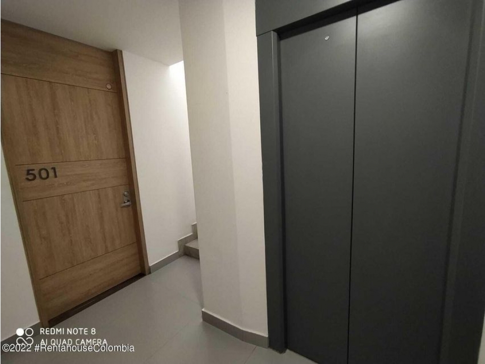 Apartamento en  Nueva Autopista RAH CO: 23-573