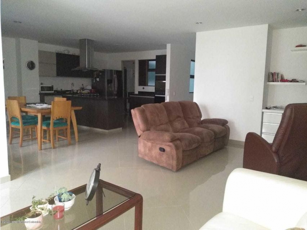 Apartamento en  Simon Bolivar RAH CO: 23-707