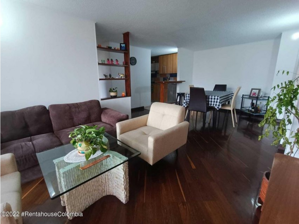 Apartamento en  Medellin RAH CO: 23-953