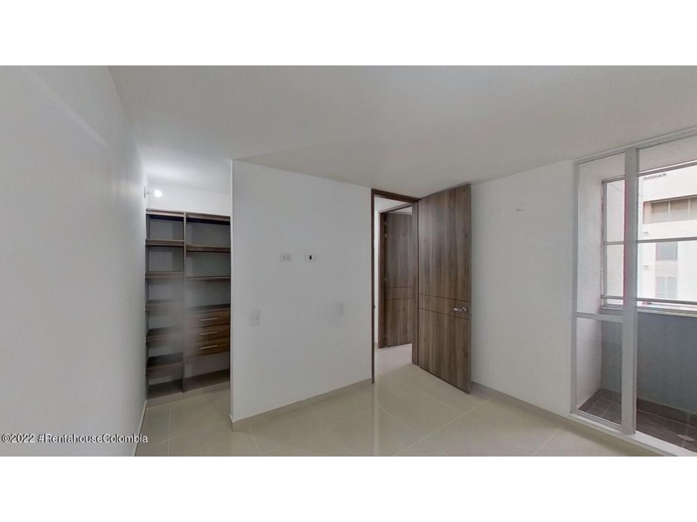 Apartamento en  La Hacienda(Cali) RAH CO: 22-3274