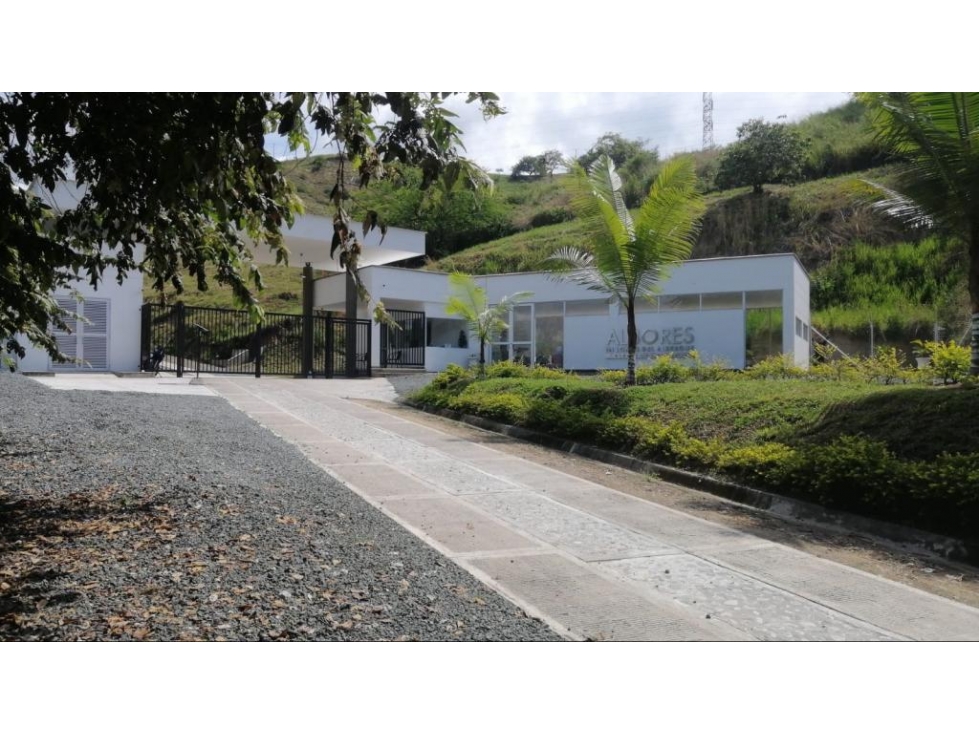 LOTE EN LOMAS DEL ALBERGUE AL NORTE DE CALI EN VENTA