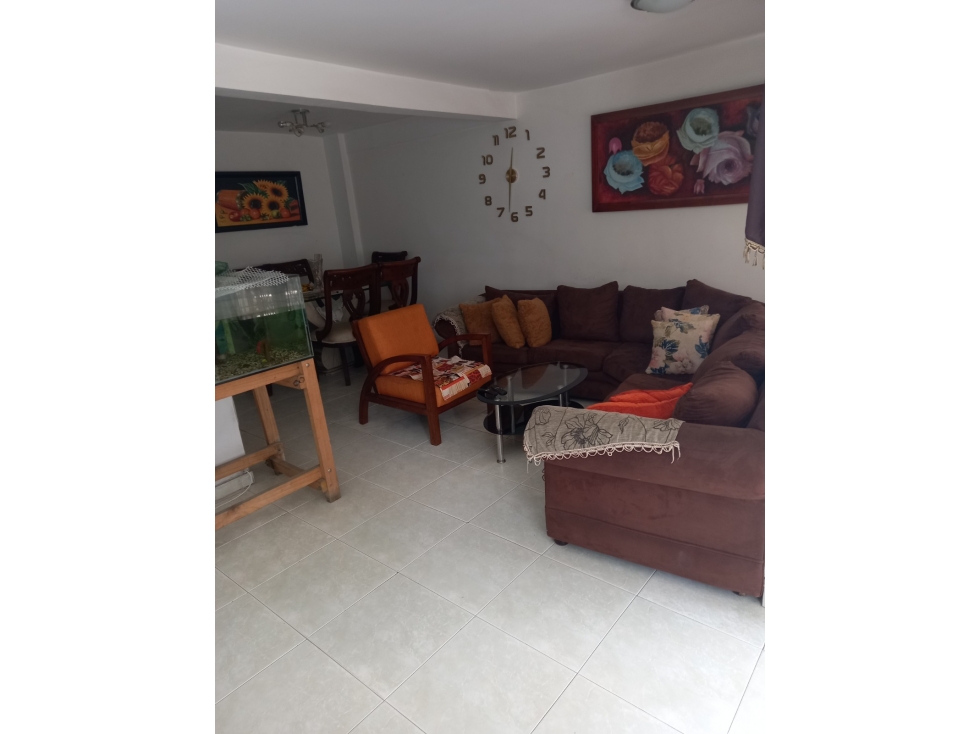 SE VENDE CASA EN LOS ANDES 4 APARTAMENTOS Y LOCAL C-LM CW6749649