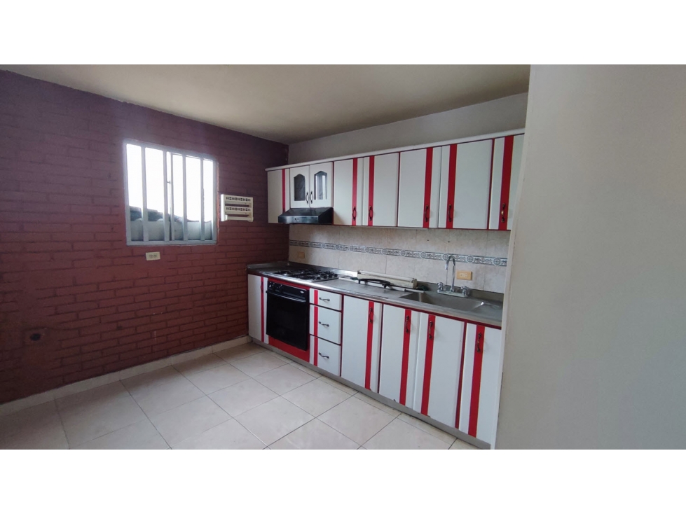 SE VENDE CASA EN MARACAY - DOSQUEBRADAS