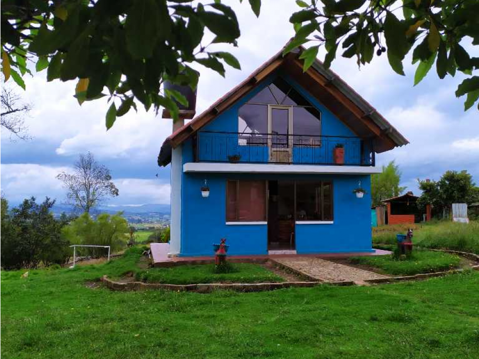 CASA CAMPESTRE  ÁREA 2.836 M2 SOTAQUIRA BOYACA