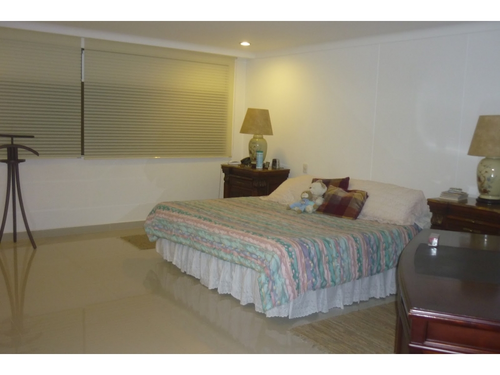 APARTAMENTO EN CASTROPOL, MEDELLÍN