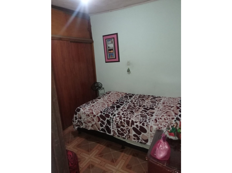 BAJO DE  PRECIO!  CASA EN VENTA EN VILLA HERMOSA, PISO 2° Y 3°