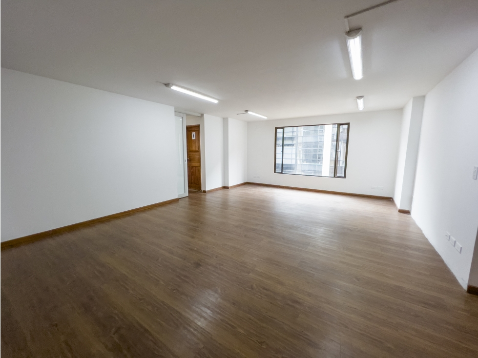 Oficina de 145 m2 en arriendo, Barrio Chicó, Bogotá DC