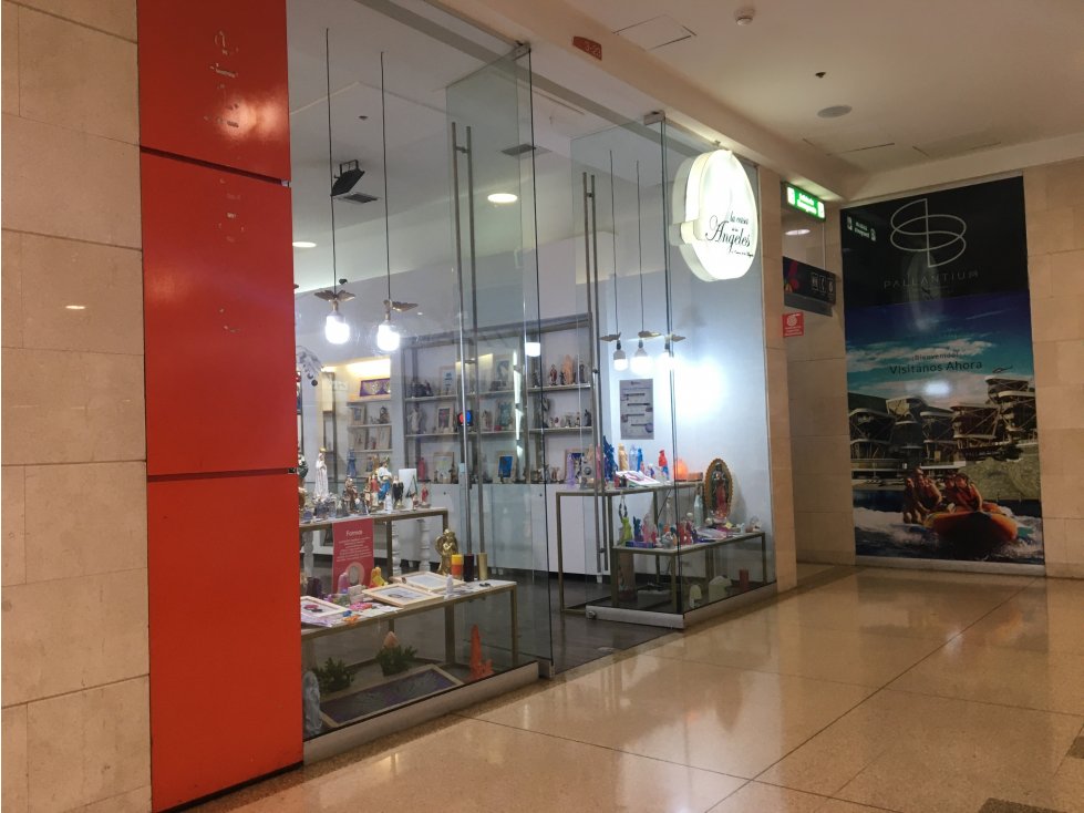 Se Vende Local en el Centro Comercial SantaFe