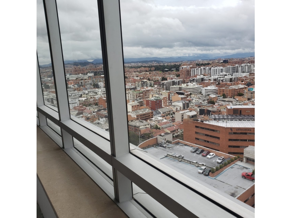 Usaquen, Vendo o Arriendo,  Oficina 698 m2, Torre Cusezar