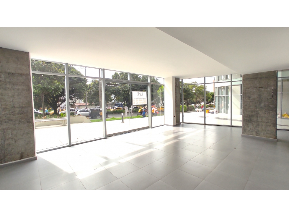 150 M2 En Envigado Local Arriendo