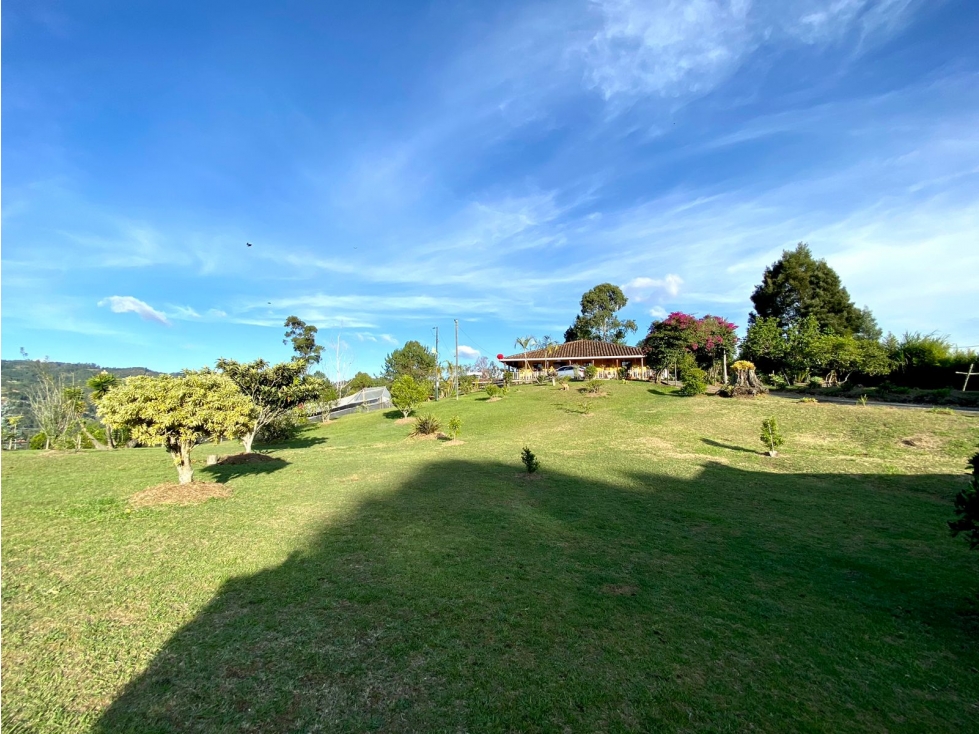 Venta de finca en Guarne. V batea seca,2 hectáreas,500 m2 construidos