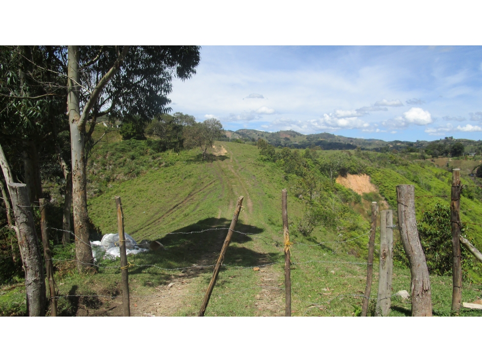 Venta lote Inversión vía Peñol Guatape