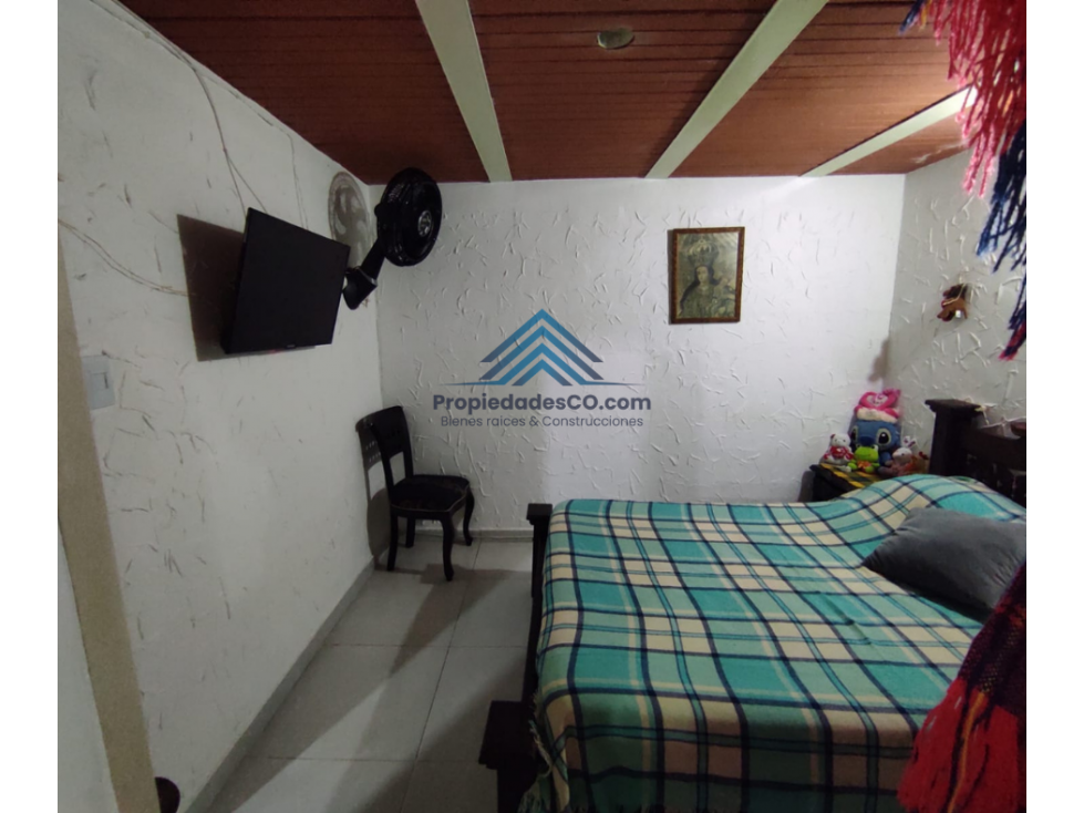 Casa Esquinera en Cartago Valle , Con Altillo