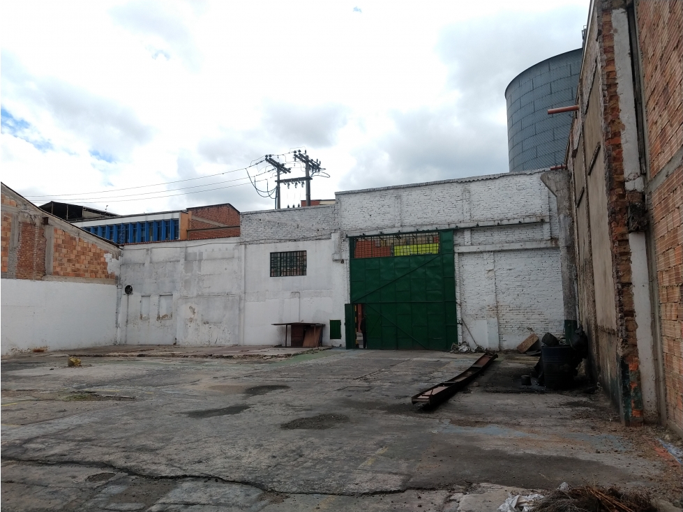 Vendo Bodega / Lote Puente Aranda