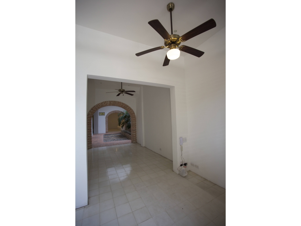 ARRIENDO CASA EN EL CENTRO HISTORICO 216M2