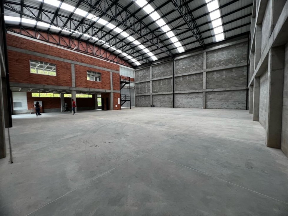 Bodega en arriendo Girardota // 696 m2 Parque Industrial