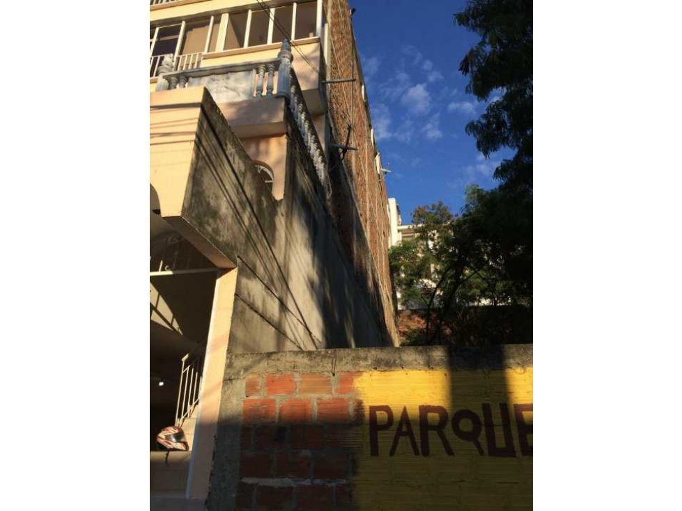 VENDO LOTE EN EL SUR DE CALI BARRIO MIRAFLOREZ CON PROYECTO