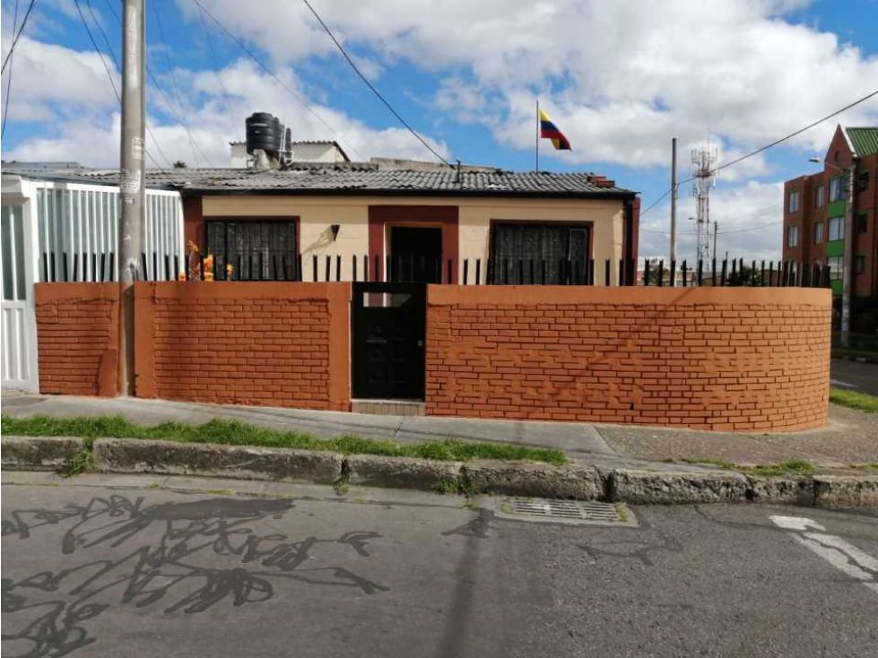 RV122 SE VENDE CASA-LOTE PARA INVERSION BARRIO LA SERAFINA