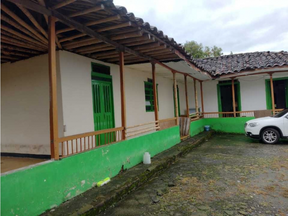 SE VENDE FINCA EN MONTENEGRO
