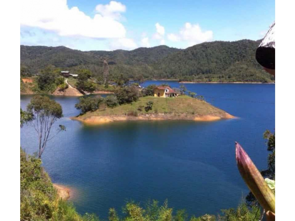 Vendo lote en el peñol antioquia