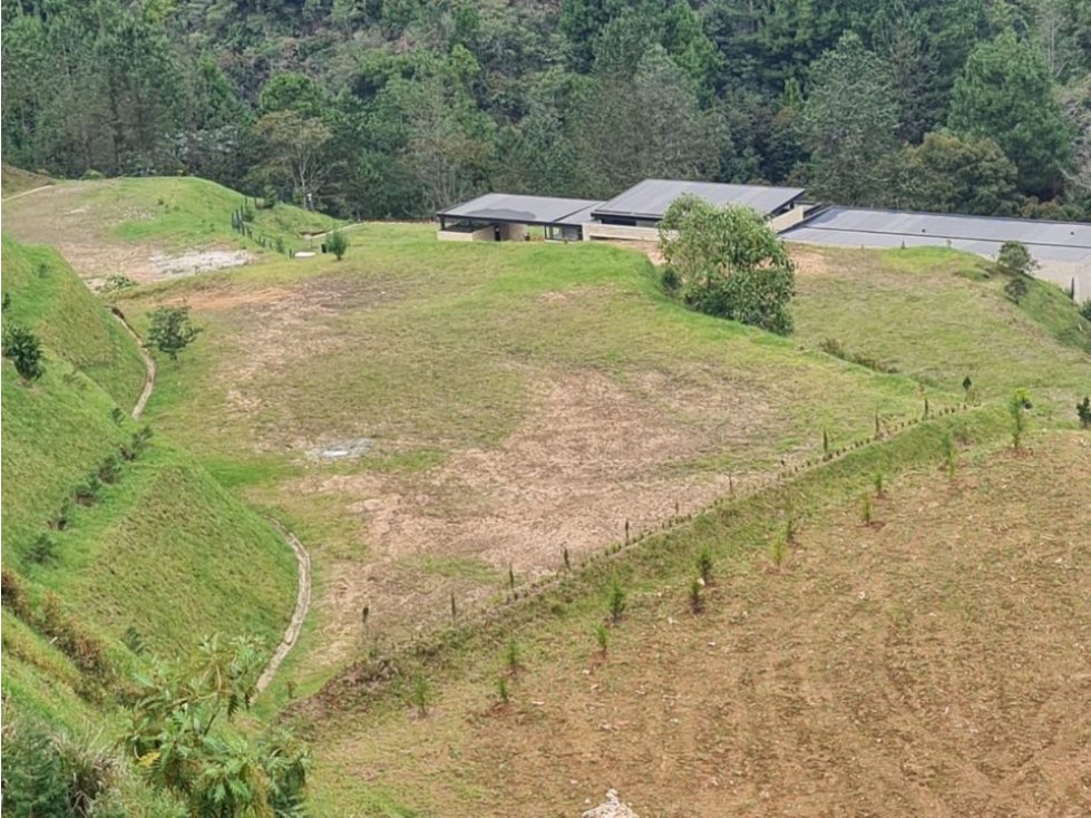 VENDO LOTE EN SENDEROS DE COMPOSTELA EL RETIRO