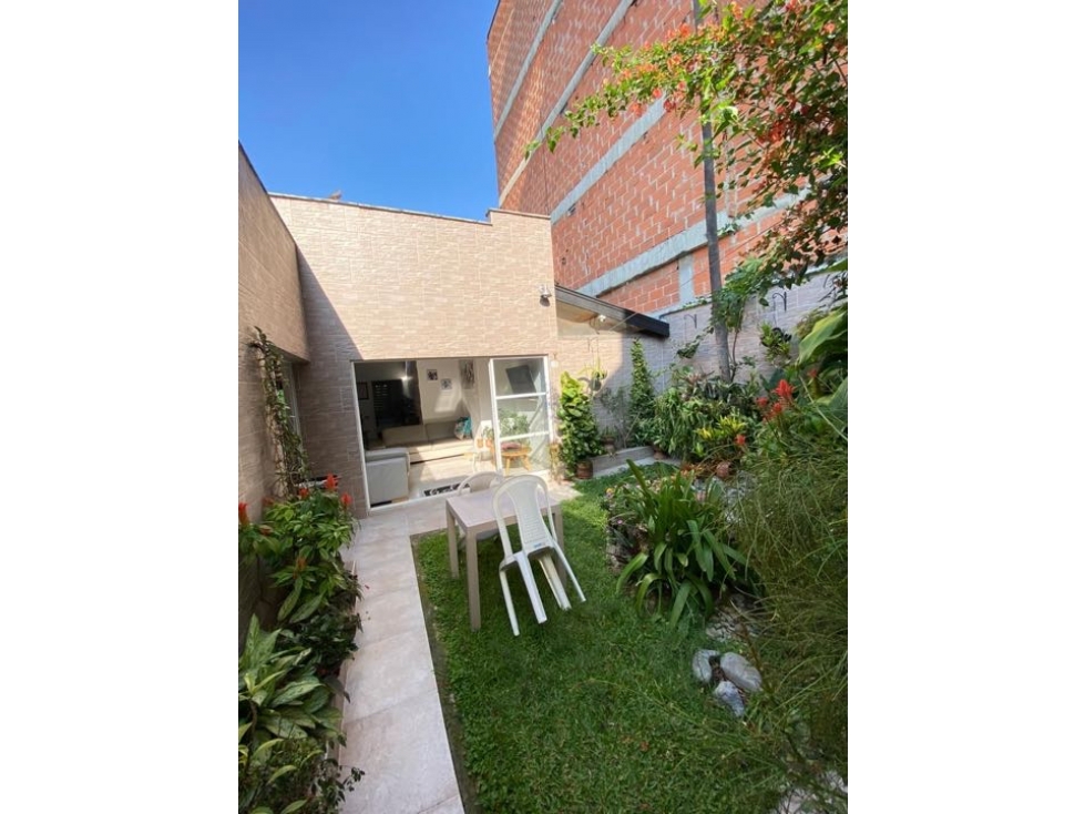 Venta de casa lote en Belen Alameda