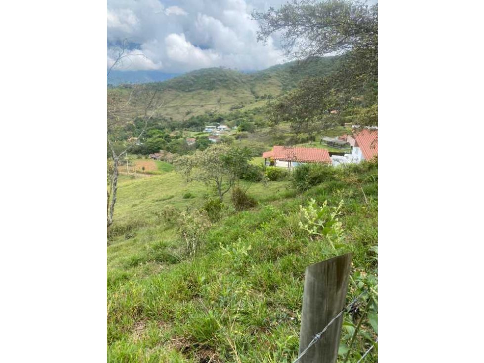 VENTA DE LOTE EN SAN JERÓNIMO VEREDA LOMA HERMOSA